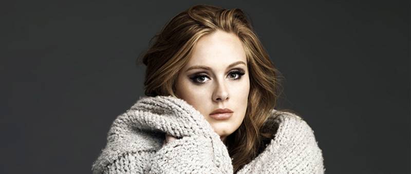 Adele Visits Grenfell Tower Site After Fire