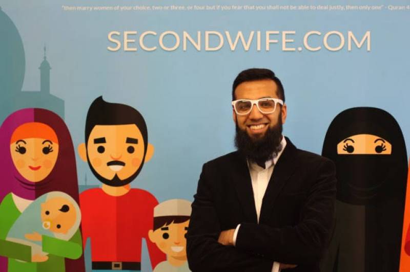INTERNET REACTS TO SECONDWIFE.COM