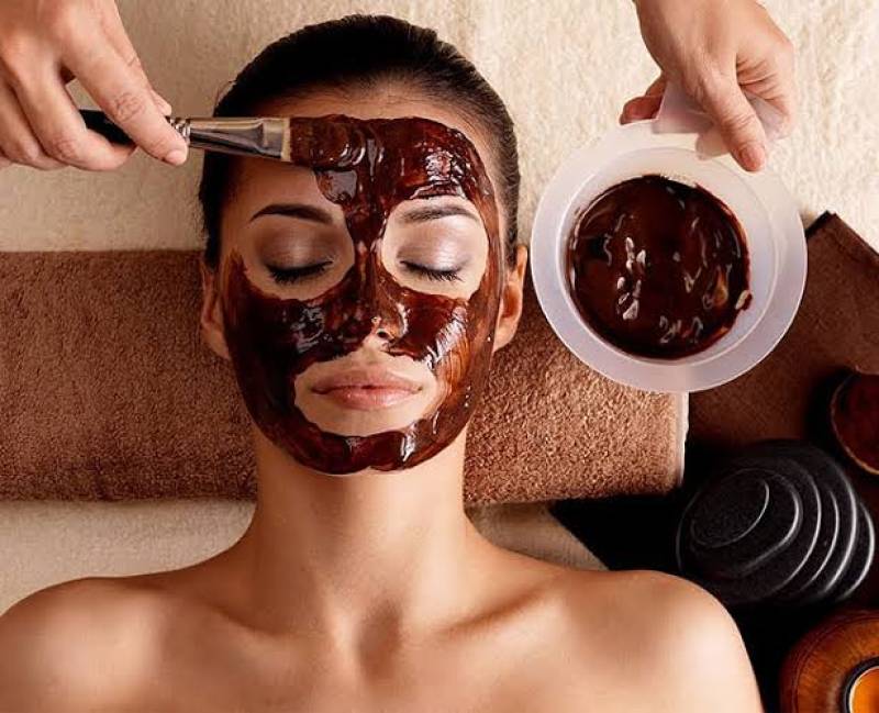 5 DIY CHOCOLATE FACE MASKS FOR GLOWING SKIN!