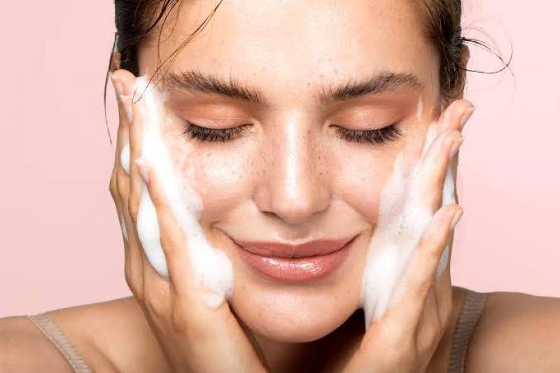 5 THINGS YOU NEED TO CONSIDER BEFORE STARTING A SKIN-CARE ROUTINE
