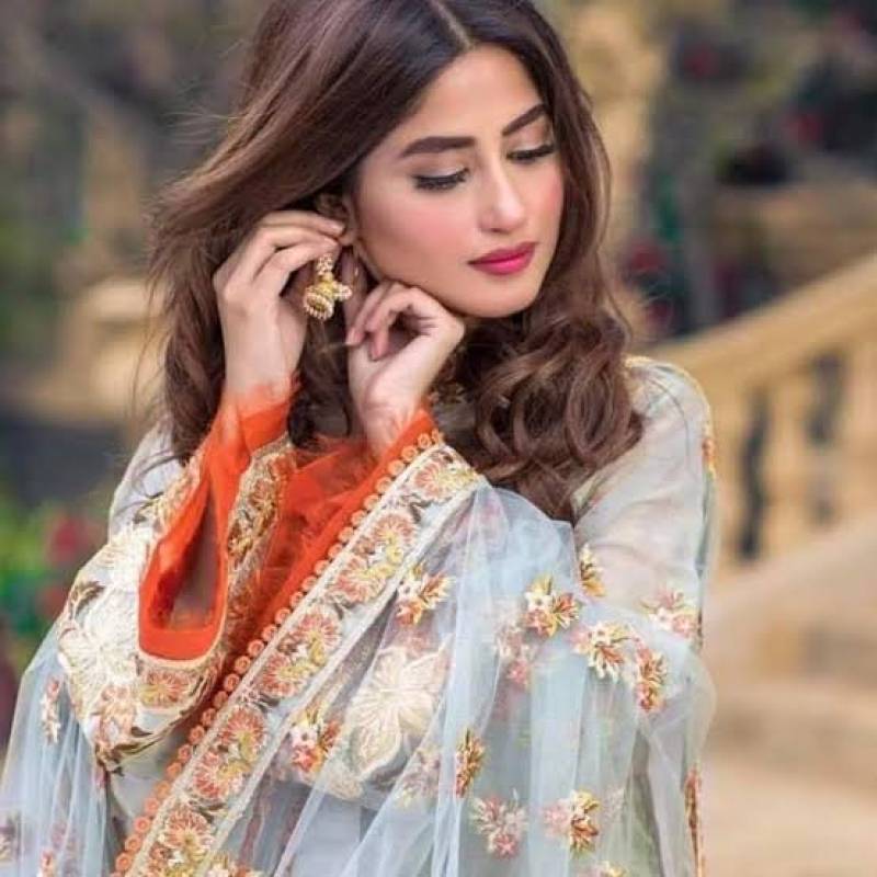 6 WAYS TO MAKE YOUR EID OUTFIT THE BEST! 
