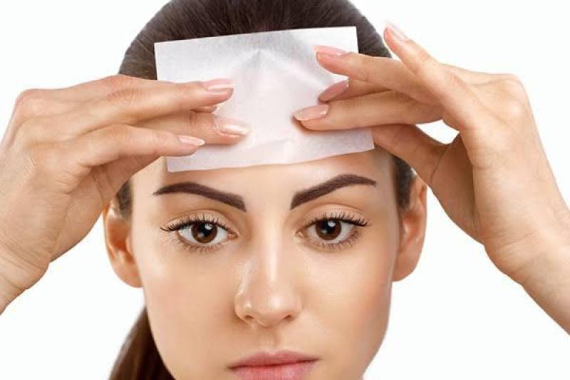 5 HACKS FOR OILY SKIN