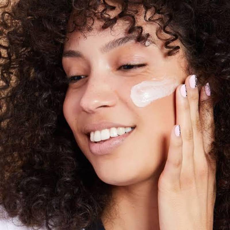 5 HACKS FOR OILY SKIN