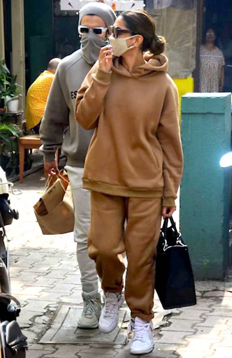 Easy Celebrity Airport Looks In Tracksuits