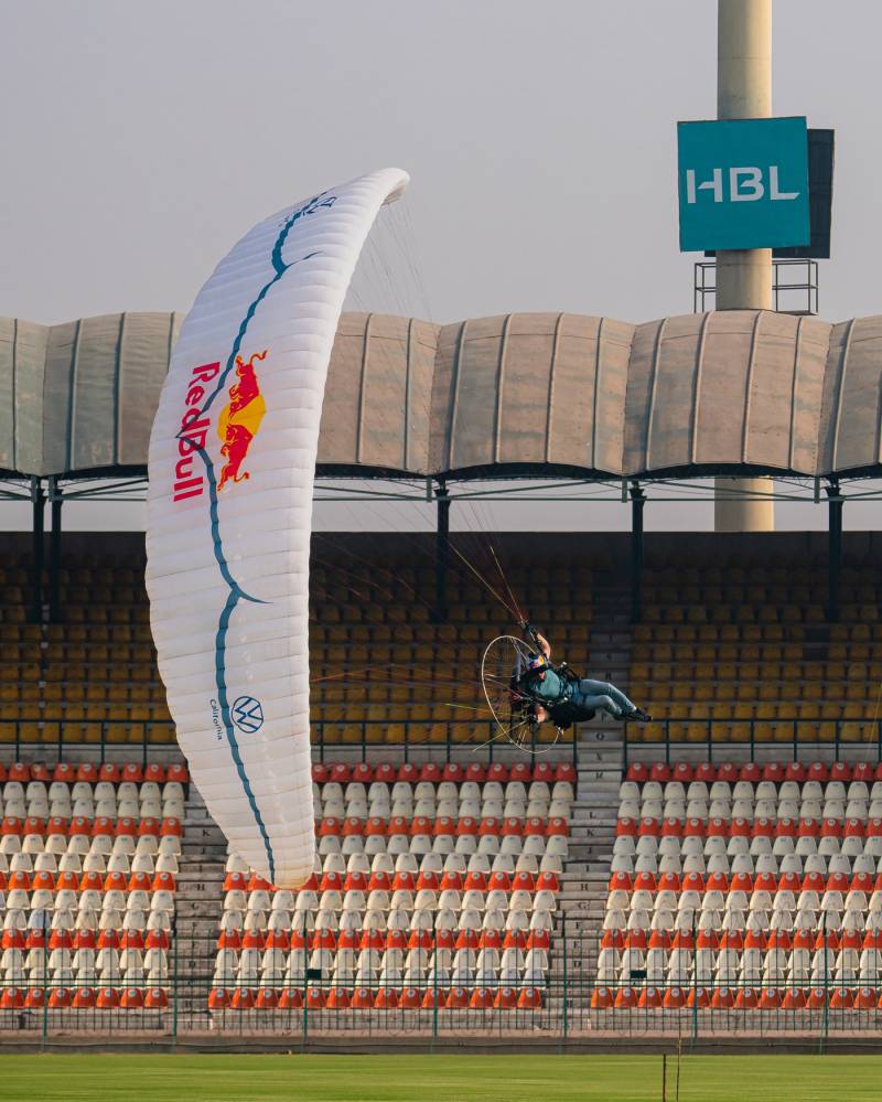 PSL 8 COMES TO AN EXCITING END AS THE TROPHY FLEW IT’S WAY TO THE STADIUM – ALL THANKS TO RED BULL