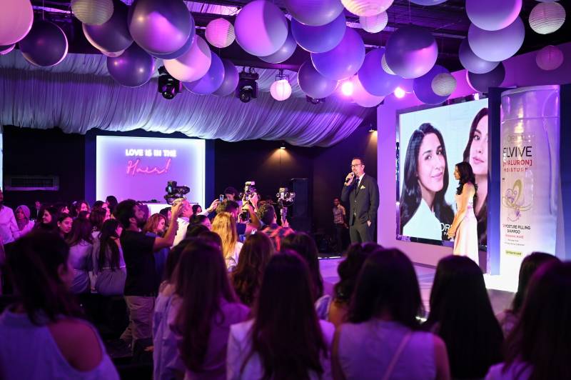 L'Oréal Paris launches Innovative Hair Care in a Glamorous Star-Studded Affair in Karachi