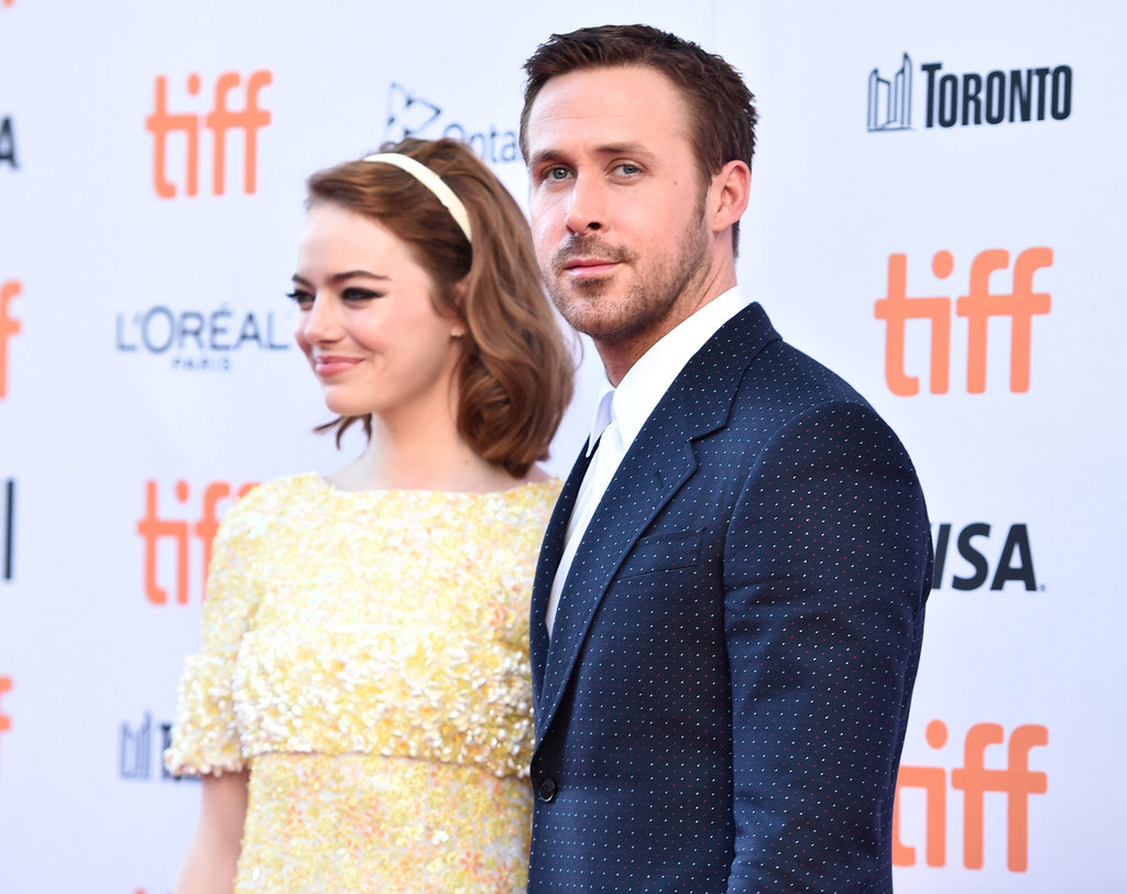 Emma-Stone-Ryan-Gosling-La-La-Land-Premiere-Toronto-Film-Festival-2016-Red-Carpet-Fashion-Chanel-Tom-Lorenzo-Site-1